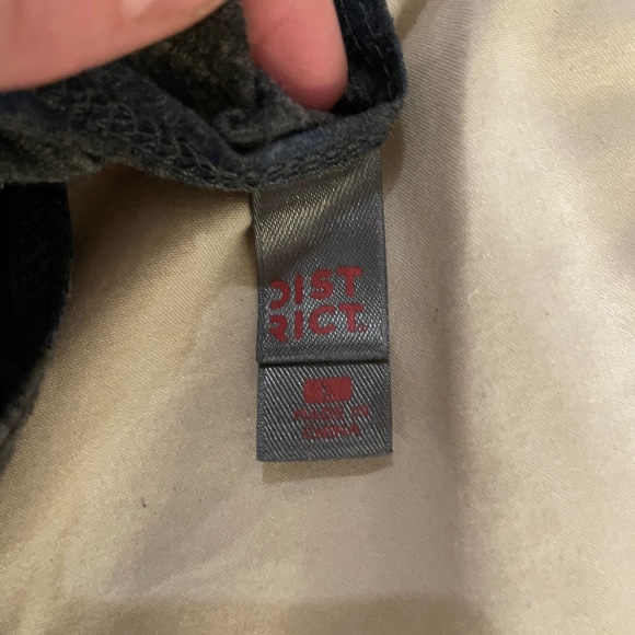 tank top - Picture 2 of 4